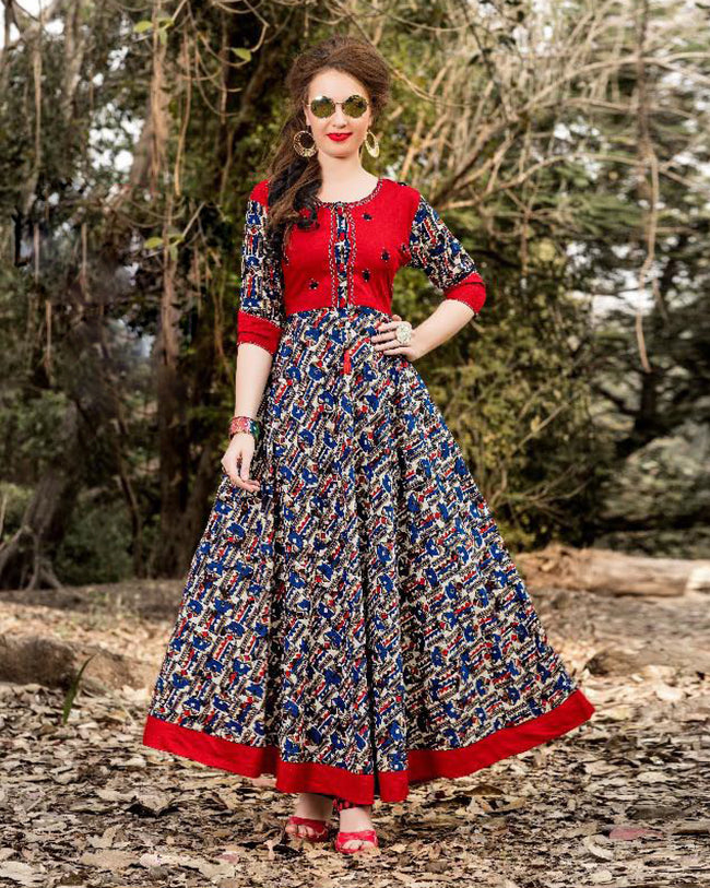 Beautiful Printed Dress. | Long kurti designs, Designer kurti patterns, Kurti  designs